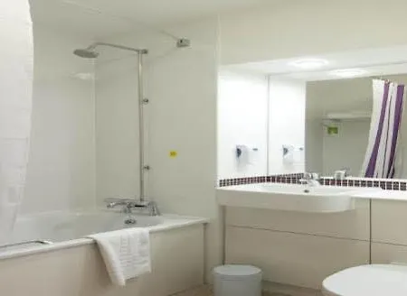 Otel Premier Leeds Centre 3*